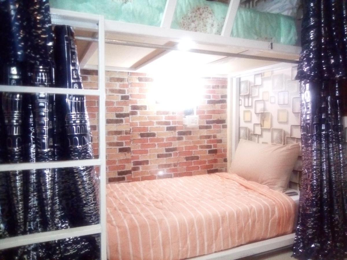 Bed and Breakfast Ban Kru Ae Mixed Dorm Bangkok Exteriér fotografie